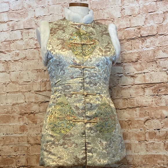 Vintage (60’s-70’s) Asian inspired vest - Picture 3 of 14